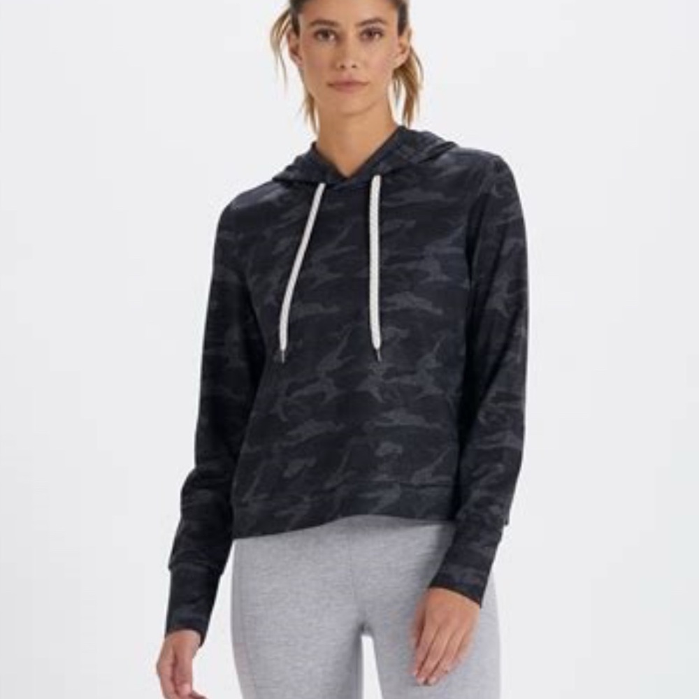 Vuori Women's Essential Black Camo Hoodie - Size Small